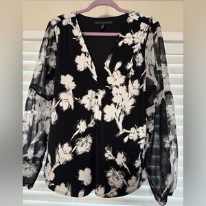 White House Black Market Black Top